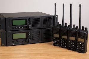 Поставка оборудования радиосвязи: современные решения и роль комплексных работ